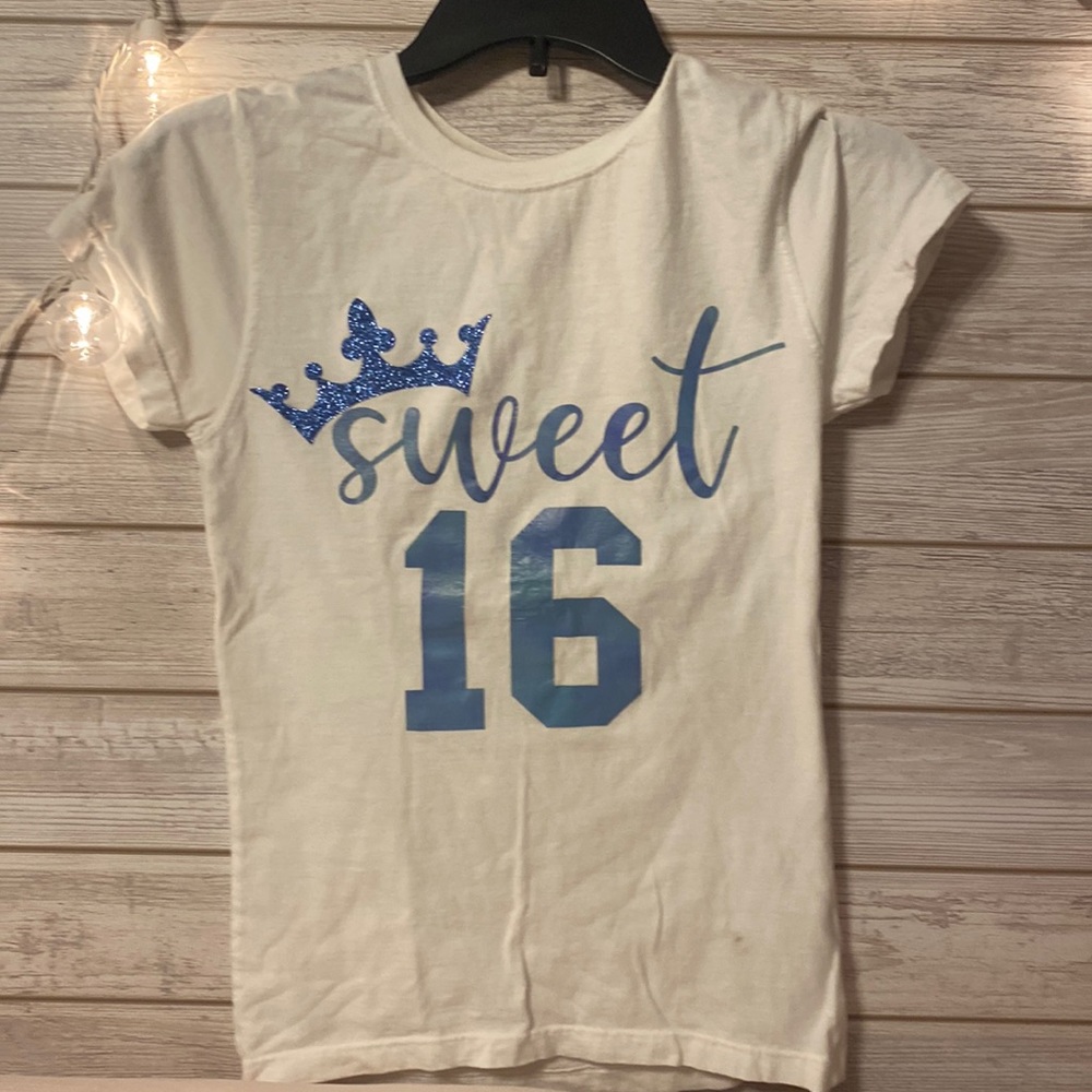 Sweet 16 tee-shirt